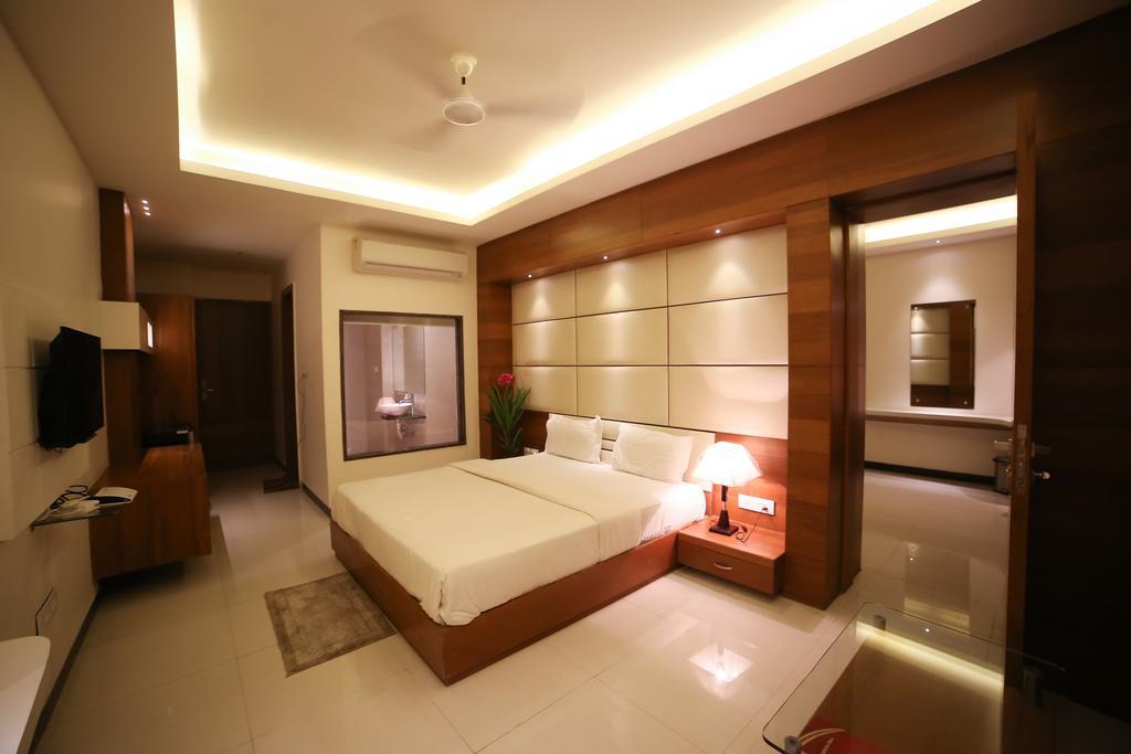 Meghdoot Hotel & Resort Ujjain Zewnętrze zdjęcie