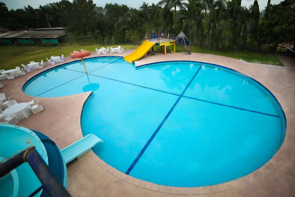 Meghdoot Hotel & Resort Ujjain Zewnętrze zdjęcie